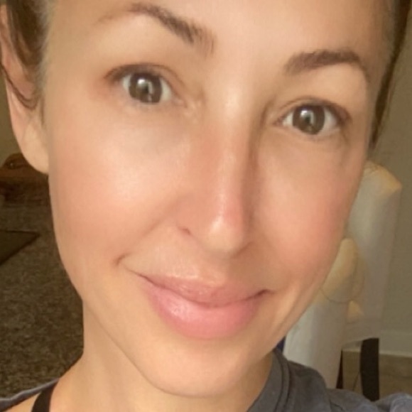 Meet your Posher, Jenn - Picture 6 of 13